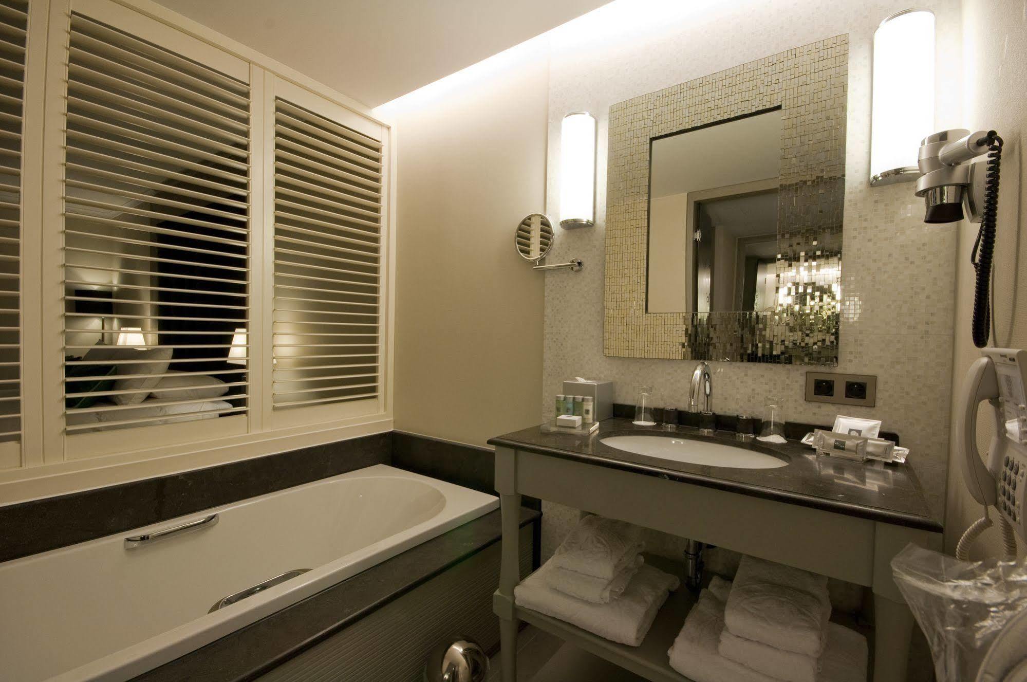 La Reserve Resort Hotel 5*
