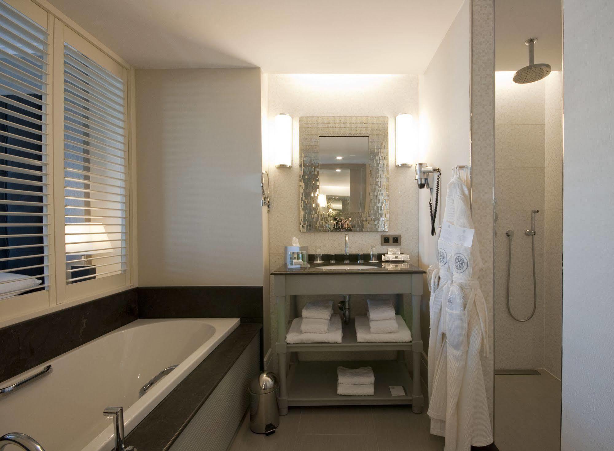 La Reserve Resort Hotel 5*
